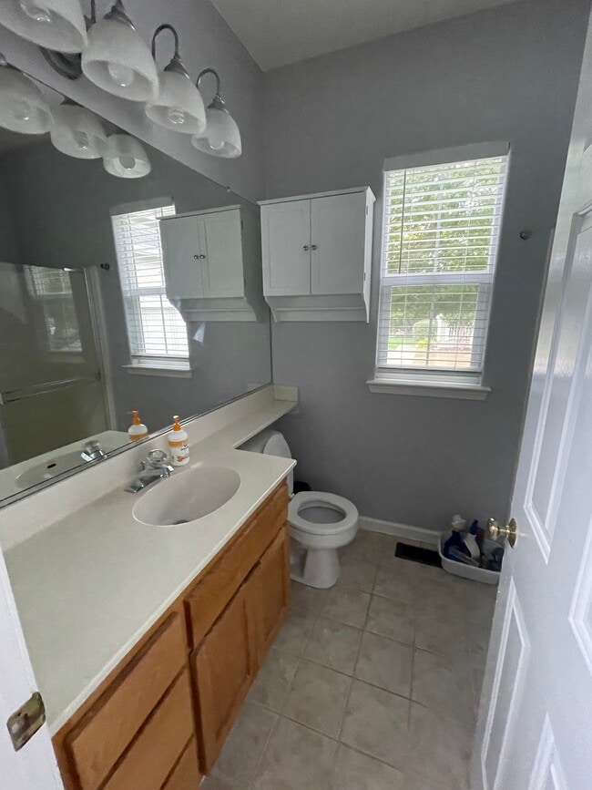 Photo - 2078 Red Oak Cir