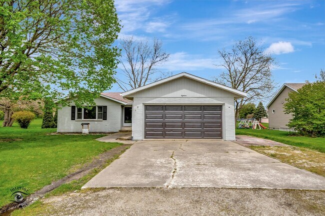 Photo - 18 Laurel Ln