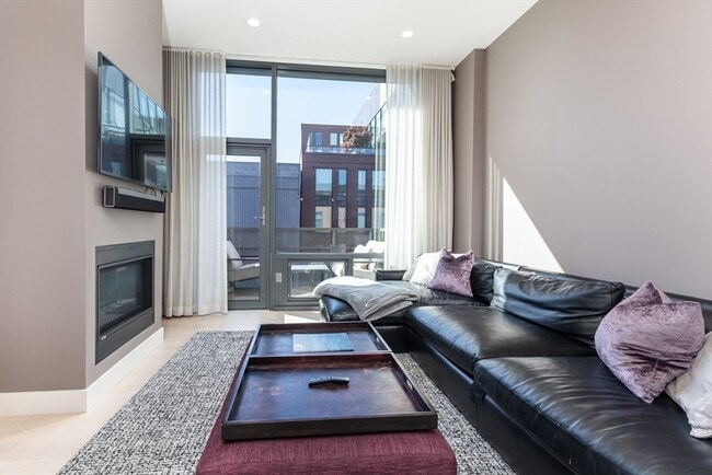 Building Photo - 32 Traveler St Unit PH8