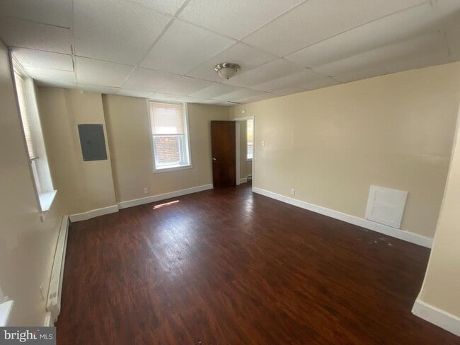Photo - 432 N 64th St