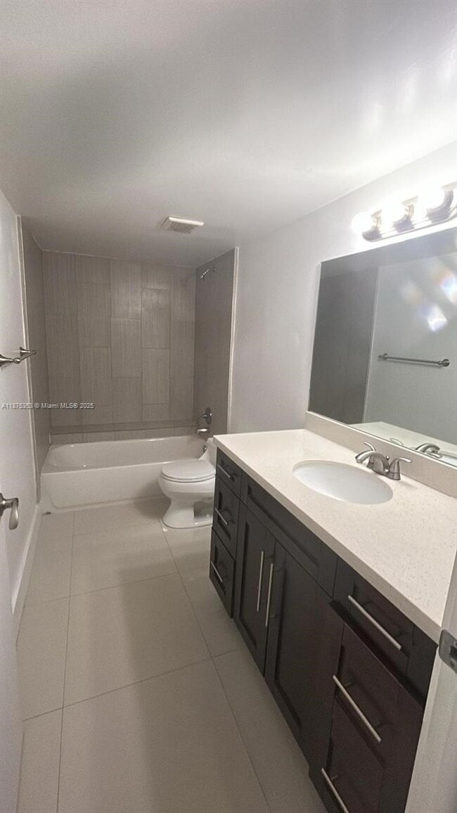 Photo - 8363 Lake Dr Unidad 403