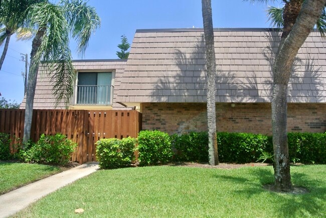 Building Photo - 121 Ocean Cove Dr