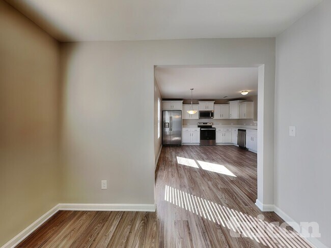 Photo - 1704 Sawtooth Ct