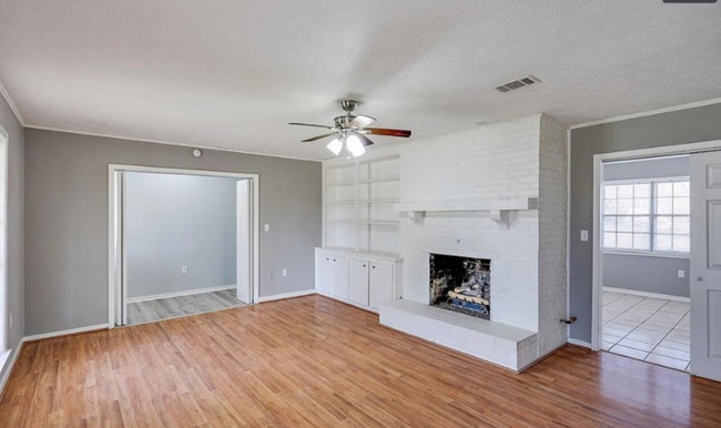 Photo - 221 Pecan Hill Dr