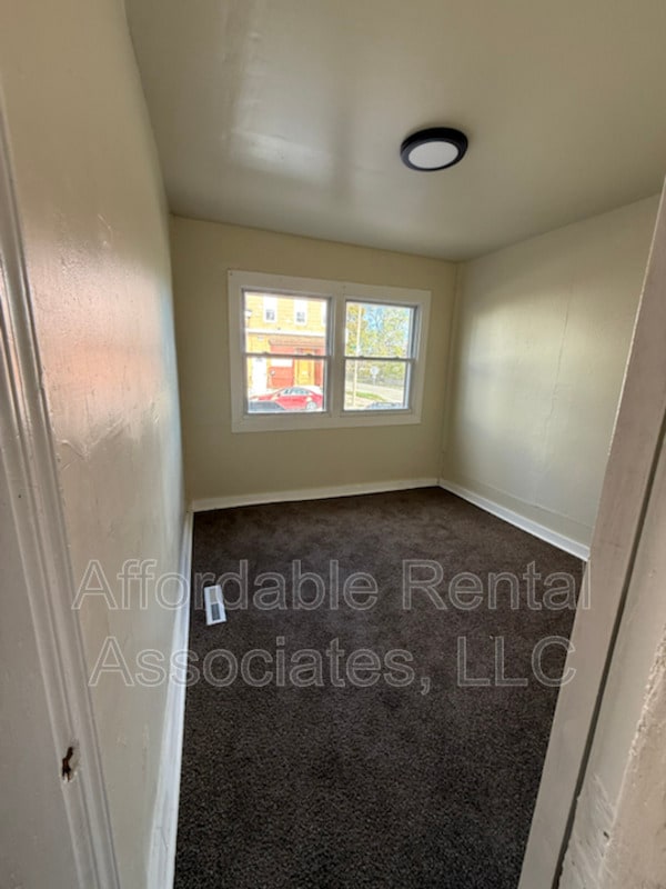 Photo - 505 W Maple St Unit Lower Rear