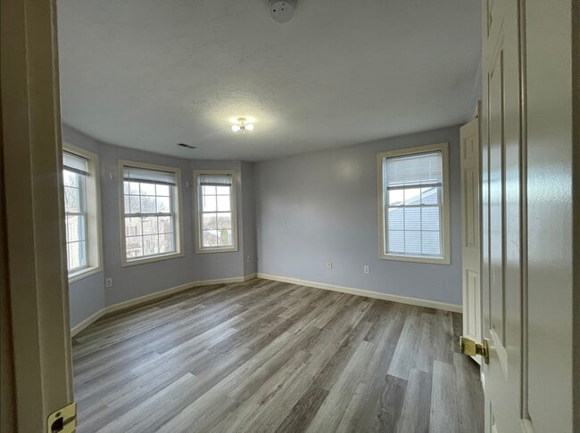 Photo - 55 Ledgecrest Dr