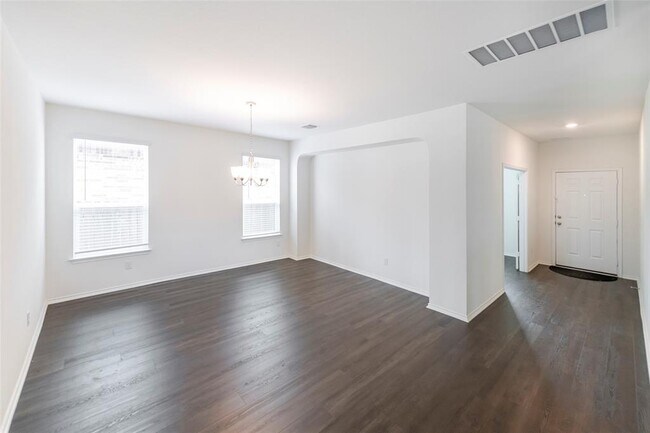 Photo - 1101 Arbor Acres Loop