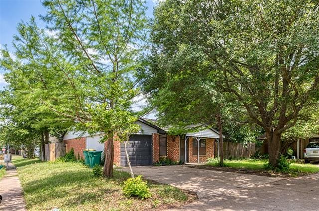 Photo - 447 Vincent St