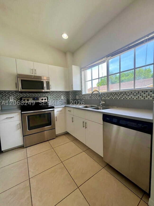 3824 SW 48th Ave Unit 3824