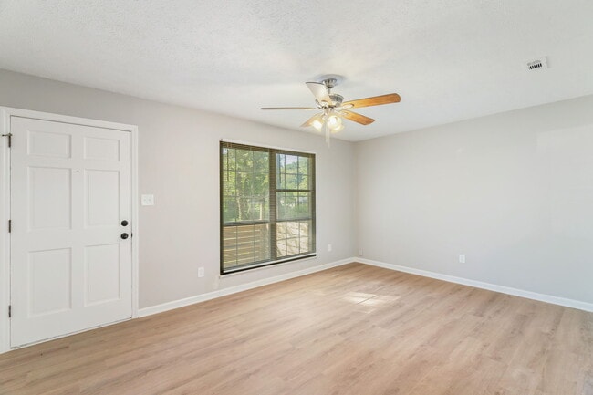 Photo - 2809 Lay Ave