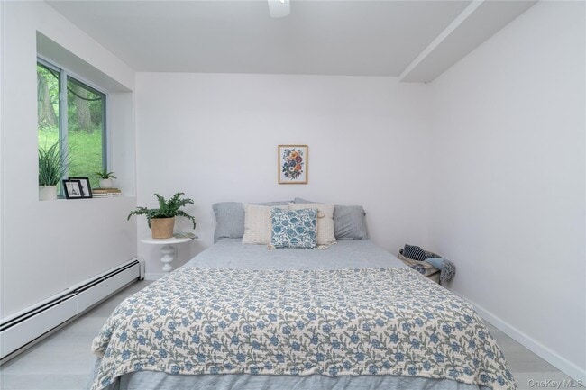 Photo - 1095 US-9W