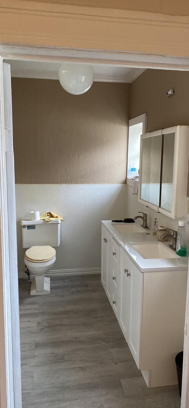 Photo - 719 N 11th St