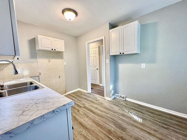 Photo - 1317 N Kaley St