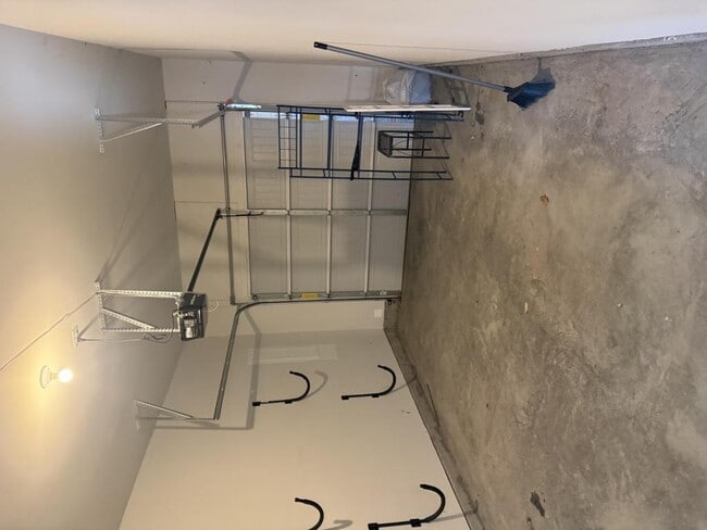 Photo - 185 Hampstead Blvd