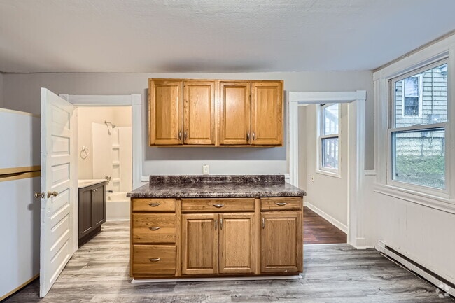 Building Photo - 998 Farrington St Unit 4 Rental