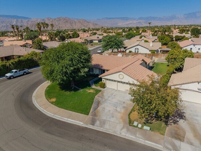 44435 Buttercup Ln
