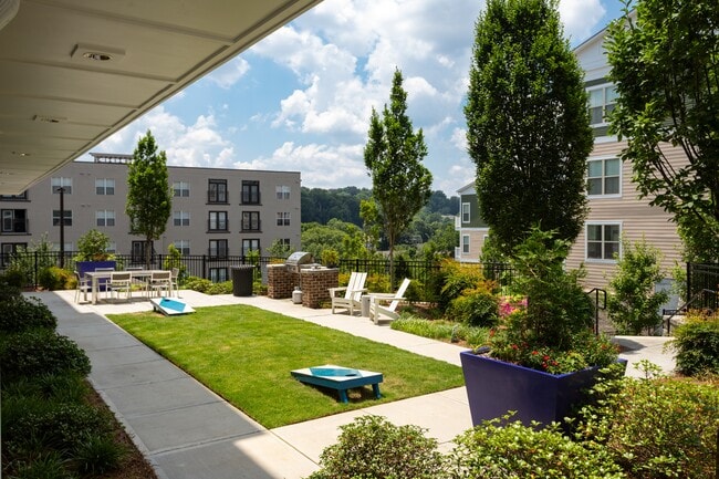 Photo - Ardmore & 28th