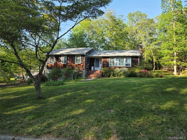 Photo - 13 Linda Ln E