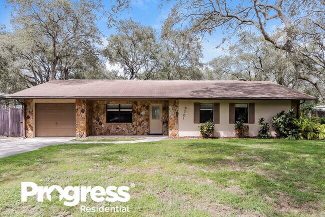 Photo - 3701 Red Oak Ct House