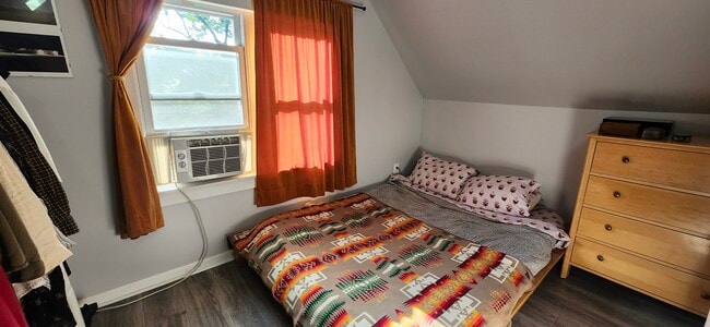 Photo - 4528 N Drake Ave Unidad 2 - Attic