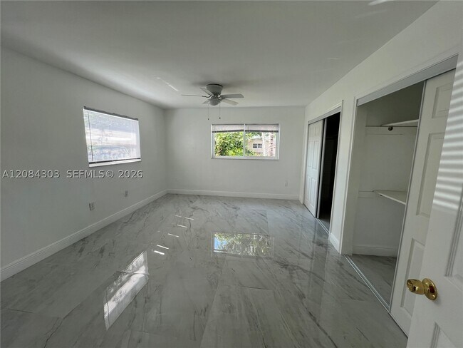 Photo - 6651 Allen St