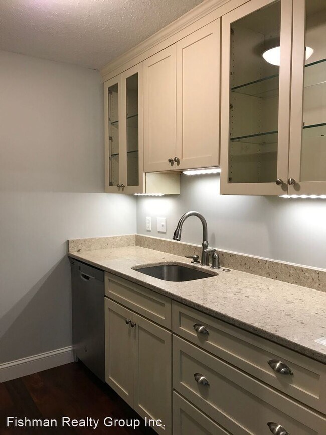 Photo - 2 br, 1 bath House - 20-B Somerset Condos #20