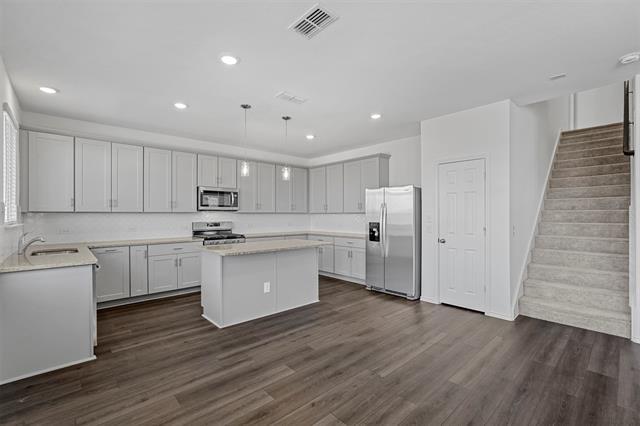 Photo - 606 Agarita Way