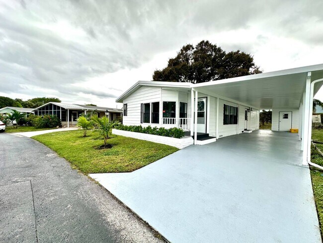 Photo - 920 Sun Acres Ln