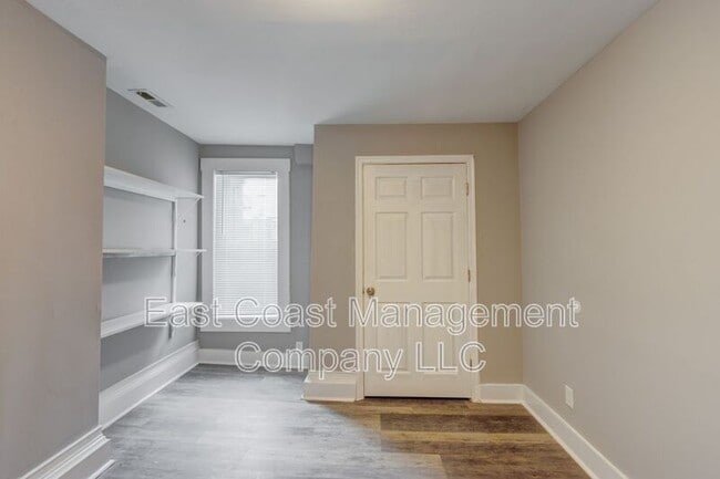 Photo - 2425 Barclay St Unidad 2FL Rental