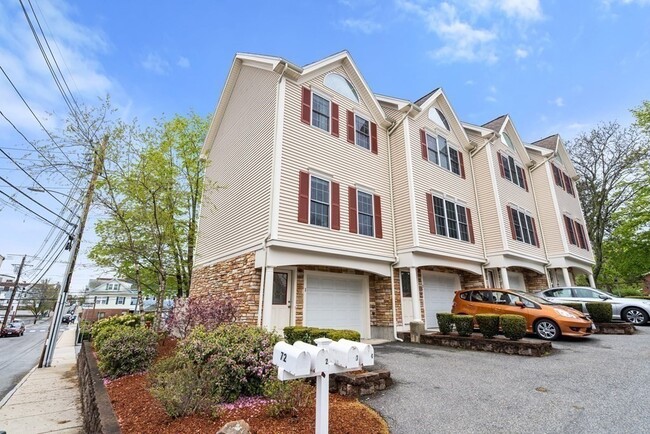 Building Photo - 72 Exchange St Unit 1