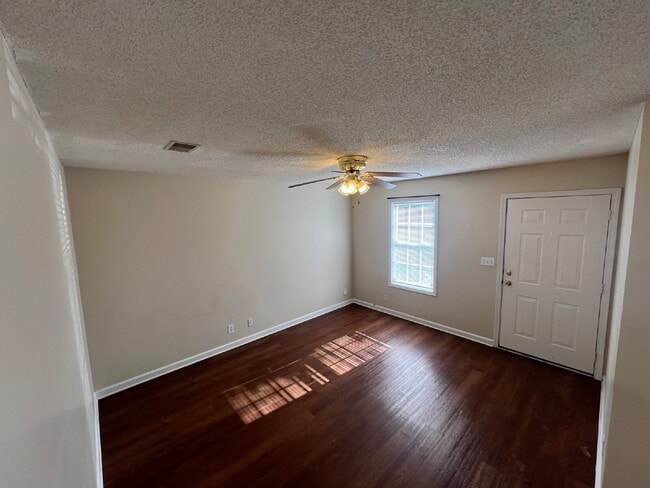 Photo - 102 A TENNESSEE AVE OAK GROVE KY 42262