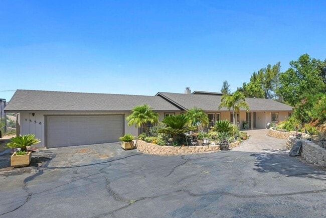 Photo - GORGEOUS 3/2.5 Bath Remodeled Home with Stunning Views in Alpine