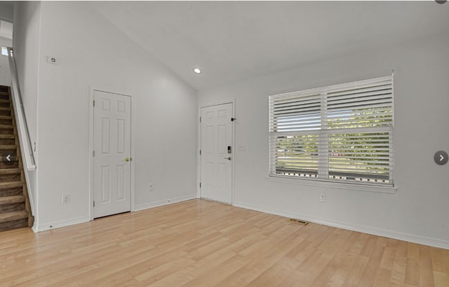 Photo - Long Realty & Property Management - Well Maintained 4 Bedroom Home in East Aurora