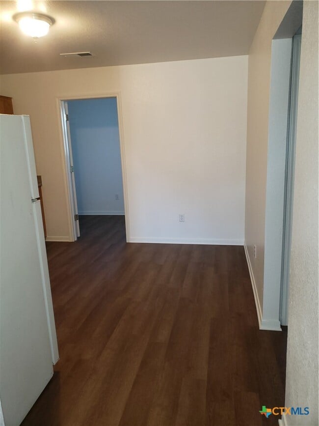 Photo - 4201 Primrose Dr Unidad B