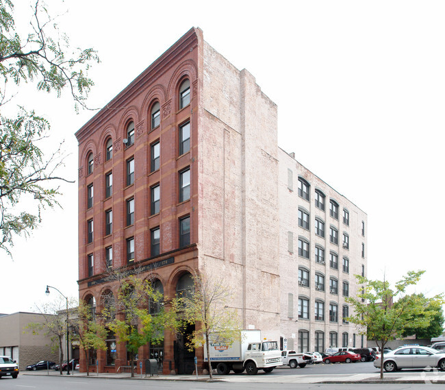 The Smith Gormly Building - The Smith Gormly Apartments