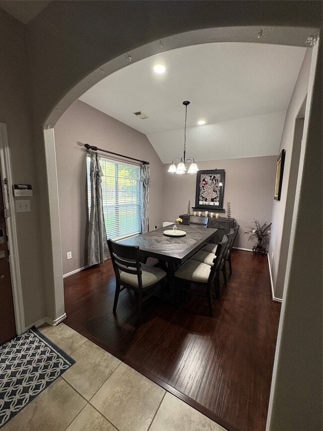 Photo - 5122 Forest Sage Ln