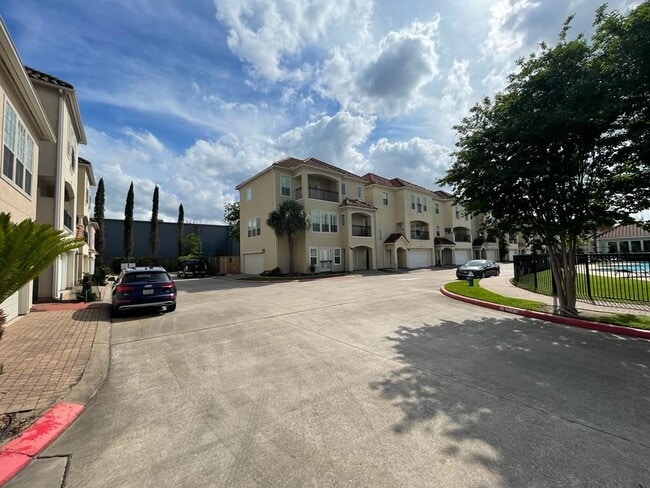 Photo - 7123 Windwater Pkwy S