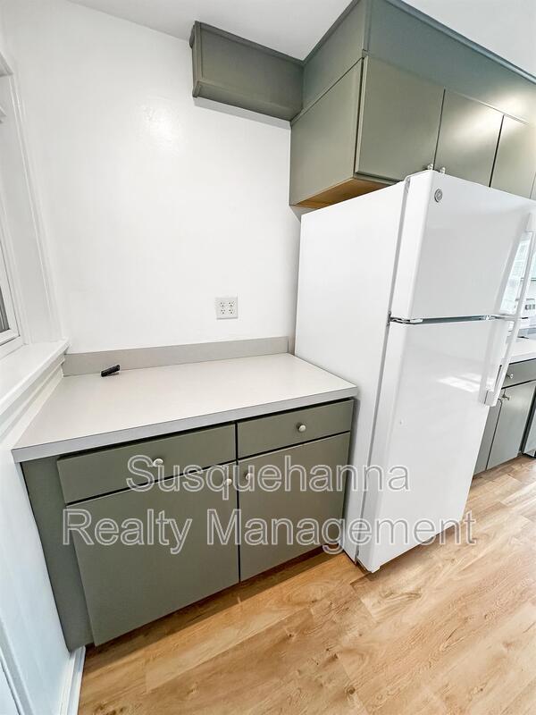 Photo - 169 Engle Ln