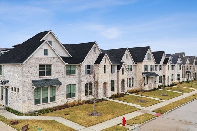 Photo - 7135 Buchanan Dr