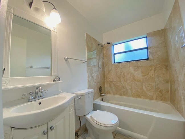 Photo - 6011 10th Ave N