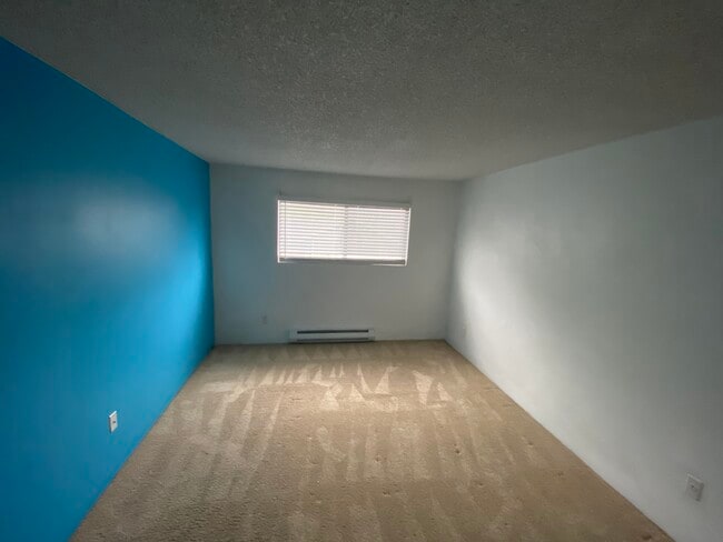 Building Photo - 2020 Grant Ave S Unit A205 Rental