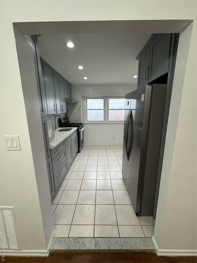 Photo - 144-05 21st Ave