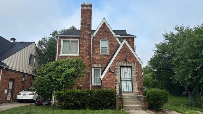 Building Photo - 15055 Mark Twain St Rental