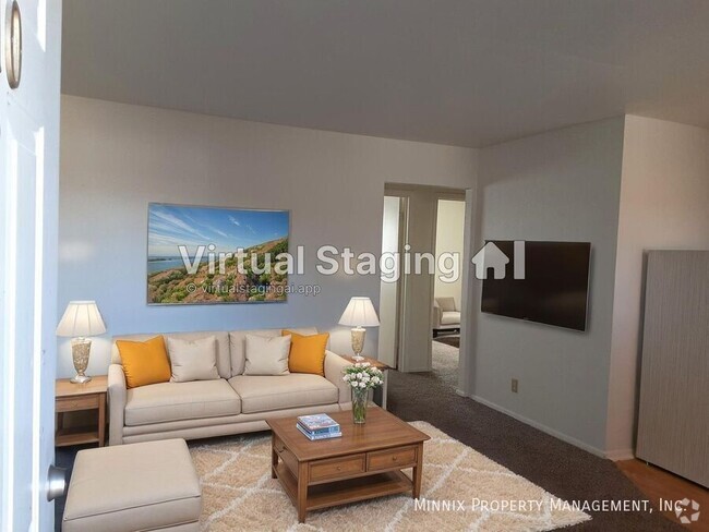 Building Photo - 711 S Austin Ave Rental