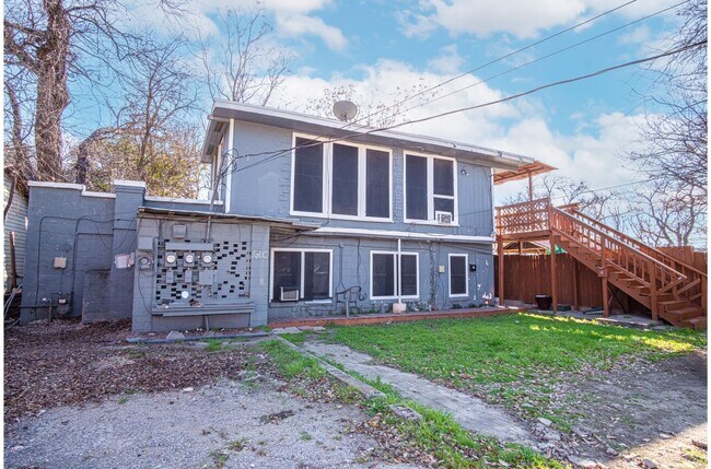 Photo - 150 Bank St Unit A