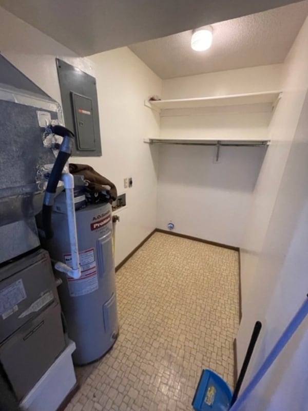 Photo - 909 E 24th Ave