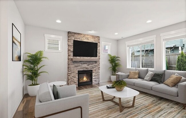 Photo - 1627 151st St SW