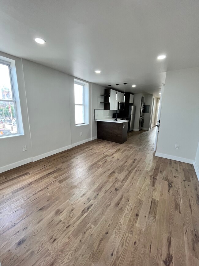 131 Hancock Ave 1R - 132 Hancock Ave Unit 2R