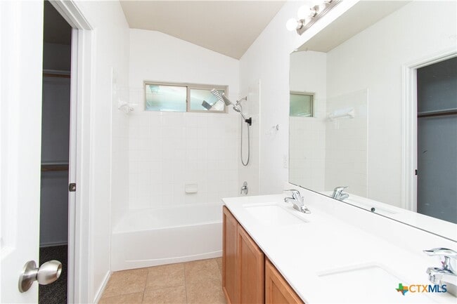 Photo - 6300 Clear Brook Dr