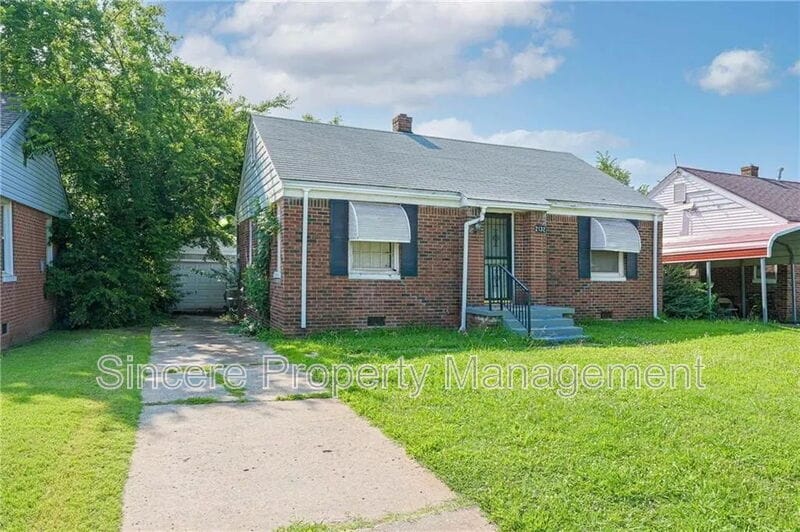 Photo - 2132 Miramar Blvd